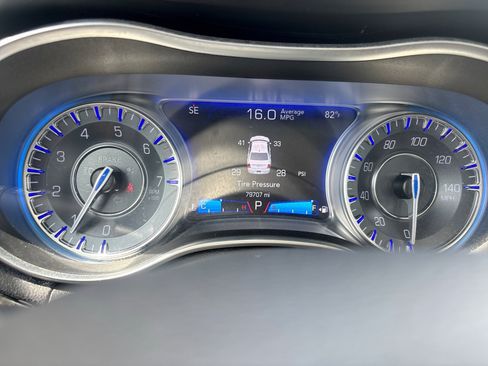 Used 2015 Chrysler 300 C w/ Light Group AWD/4WD image 10