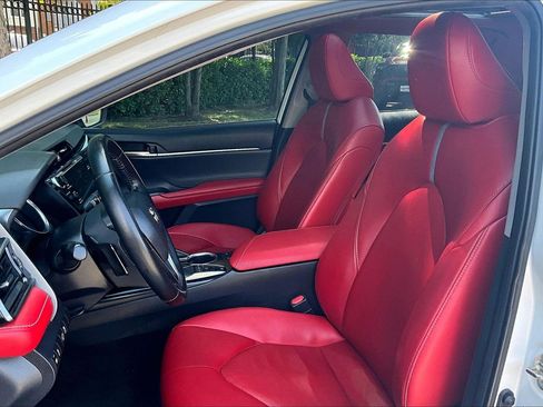 Used 2019 Toyota Camry XSE FWD image 24