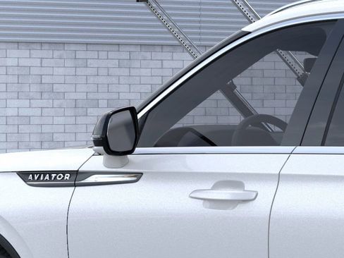 New 2026 Lincoln Aviator AWD image 20