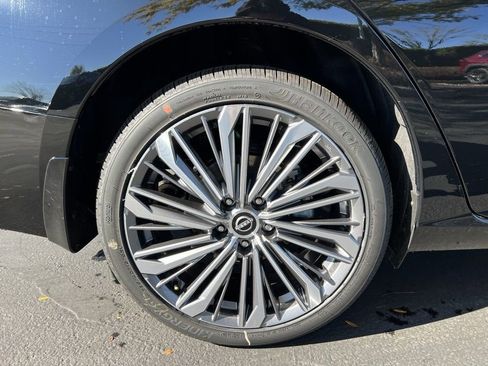 New 2025 Nissan Altima 2.5 SL image 8