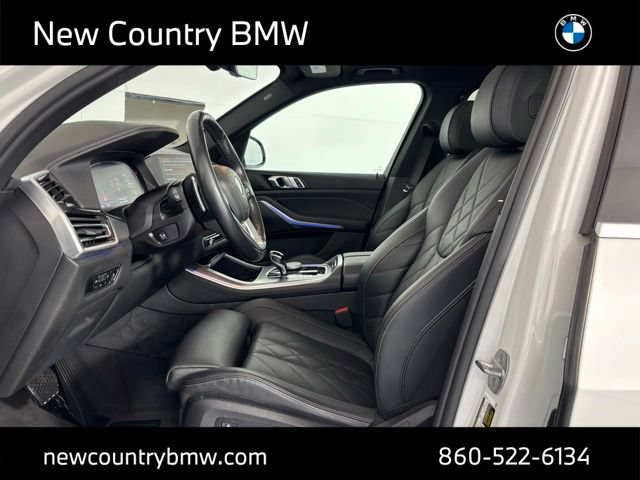 Used 2023 BMW X5 xDrive40i w/ Parking Assistance Package AWD/4WD image 11