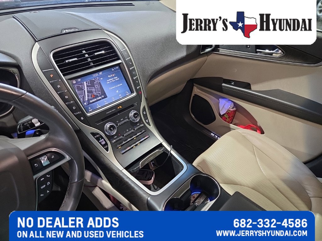 Used 2020 Lincoln Nautilus Reserve FWD image 14