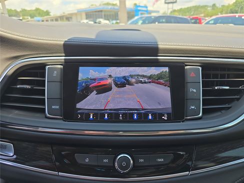 Used 2021 Buick Enclave Avenir w/ Avenir Technology Package FWD image 27