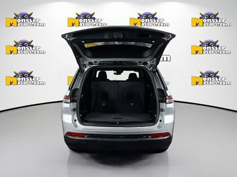 Used 2021 Jeep Grand Cherokee L Laredo AWD/4WD image 26