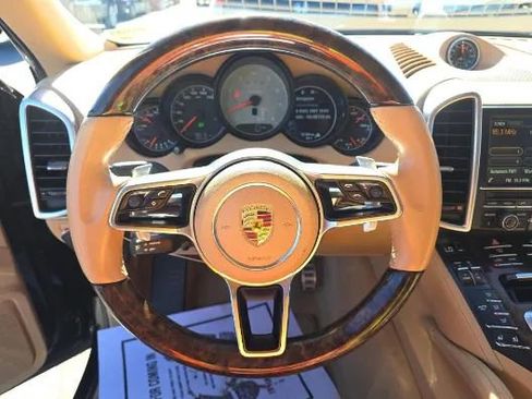 Used 2015 Porsche Cayenne S image 15