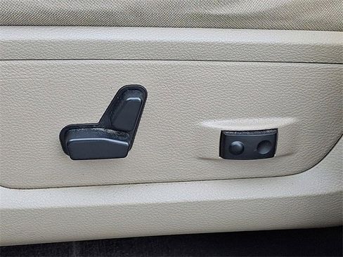 Used 2012 RAM 1500 Big Horn w/ Luxury Group image 23