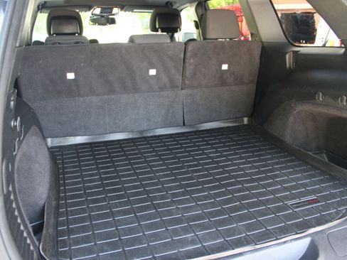 Used 2016 Jeep Grand Cherokee Laredo 75th Anniversary image 15