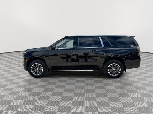 Used 2025 Chevrolet Suburban LT w/ Comfort Package AWD/4WD image 7