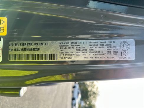 Used 2021 Jeep Wrangler Unlimited Rubicon 4xe w/ Advanced Safety Group image 30