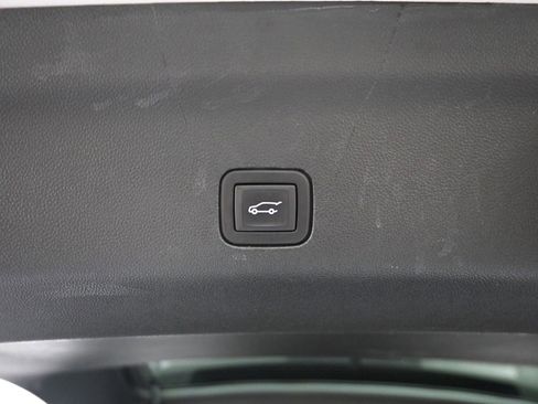 Used 2021 GMC Yukon Denali AWD/4WD image 11