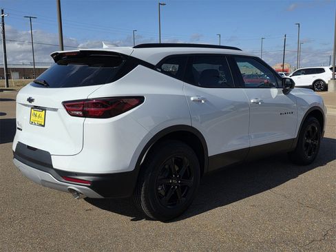 New 2026 Chevrolet Blazer LT w/ Convenience Package image 3