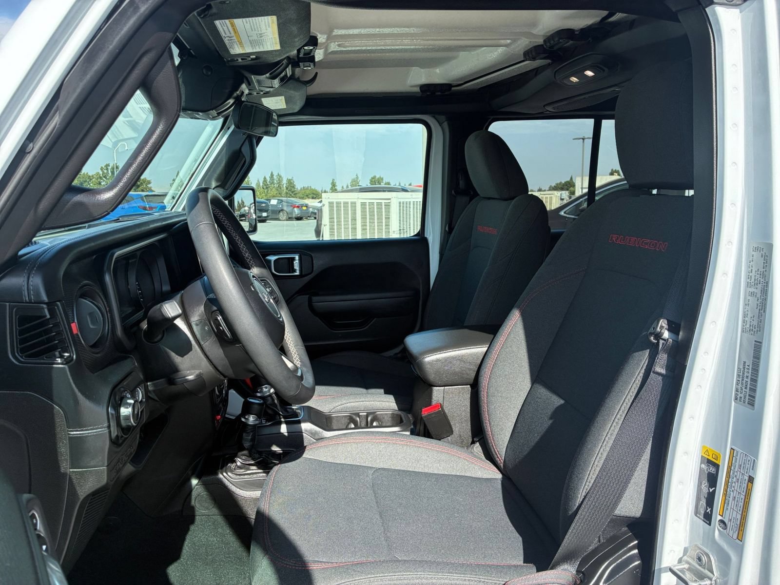 Used 2025 Jeep Wrangler Unlimited Rubicon AWD/4WD image 24