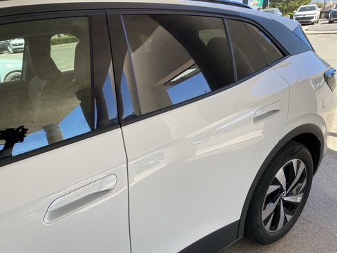 Used 2024 Volkswagen ID.4 2WD image 19