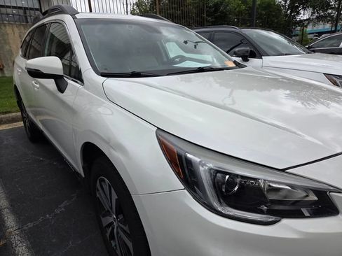 Used 2019 Subaru Outback 2.5i Limited AWD/4WD image 4