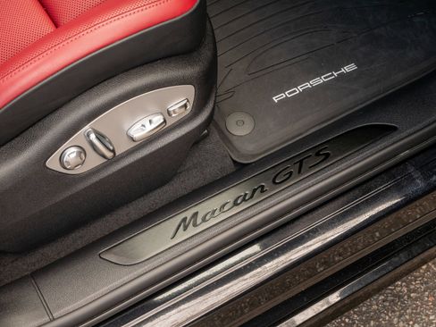 Used 2023 Porsche Macan GTS image 33