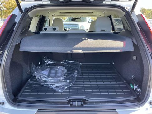 New 2026 Volvo XC40 B5 Plus w/ Protection Package Premier image 30