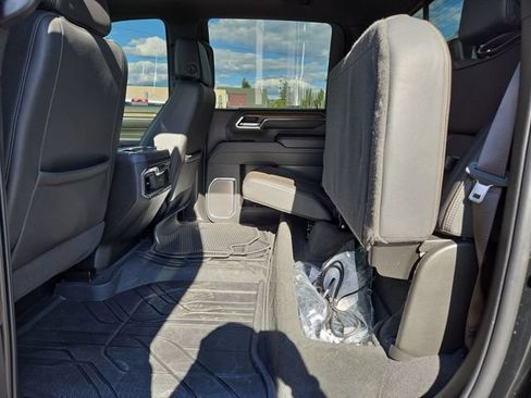Used 2024 Chevrolet Silverado 2500 High Country w/ Technology Package AWD/4WD image 32