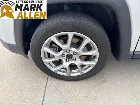Used 2025 Jeep Compass Limited AWD/4WD image 7