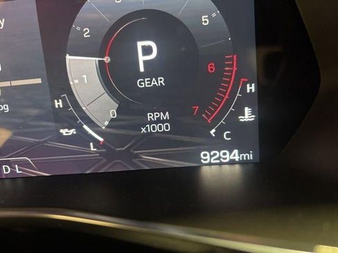 Used 2024 GMC Canyon AT4 w/ AT4 Premium Package image 16