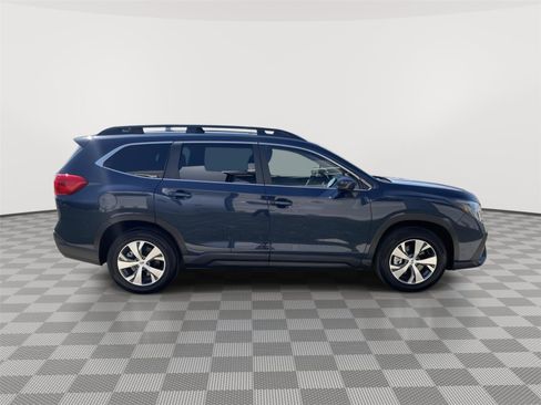 Used 2025 Subaru Ascent Premium image 8