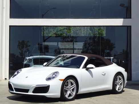 Used 2019 Porsche 911 Carrera image 2