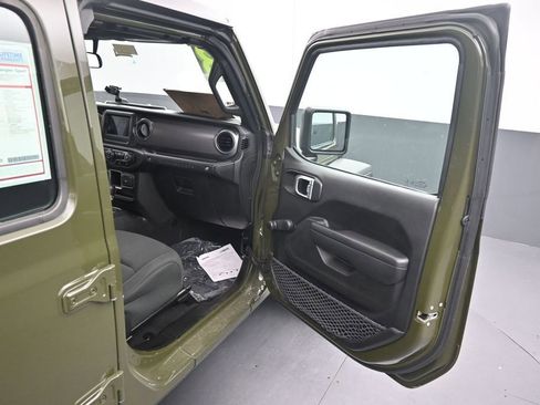 Used 2023 Jeep Wrangler Unlimited Sport AWD/4WD image 19