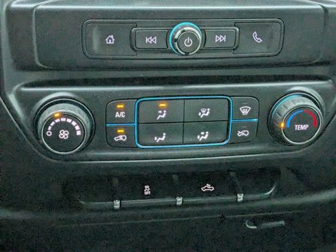 Used 2018 Chevrolet Silverado 1500 W/T w/ Trailering Package image 9