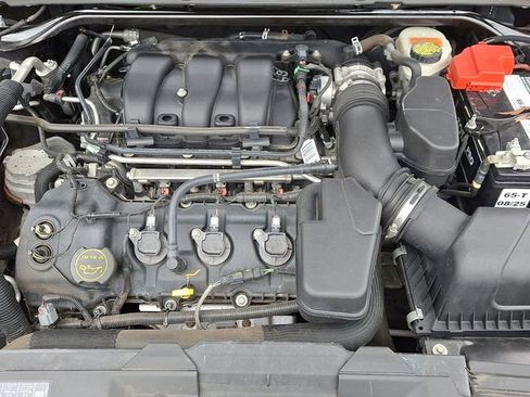 Used 2017 Ford Taurus SEL w/ Equipment Group 201A image 28