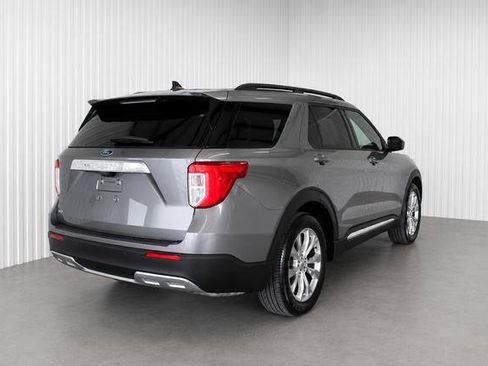 Used 2021 Ford Explorer XLT w/ Equipment Group 202A RWD image 4