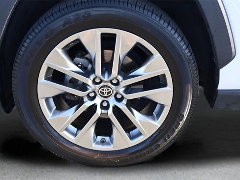 Certified 2019 Toyota RAV4 XLE Premium image 10