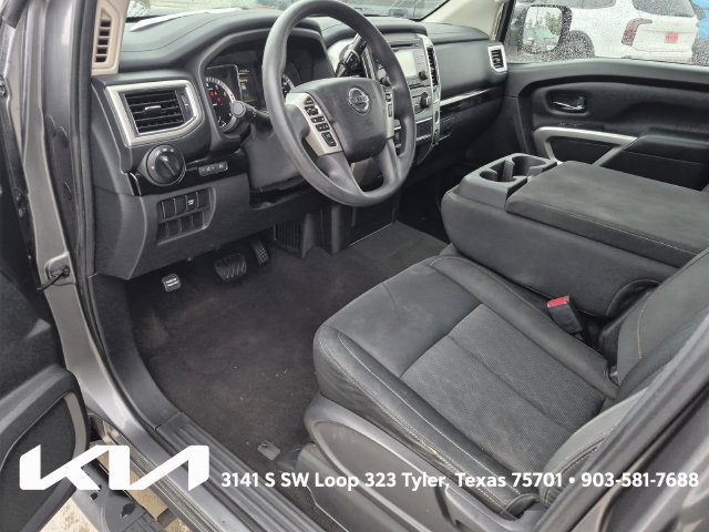 Used 2017 Nissan Titan SV RWD image 17