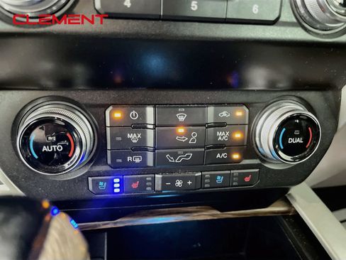 Used 2020 Ford F150 Lariat w/ Equipment Group 502A Luxury AWD/4WD image 22