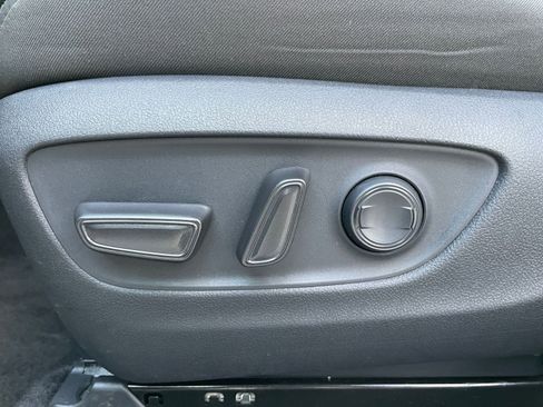 Used 2025 Toyota RAV4 XLE image 25