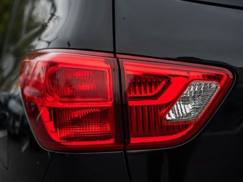 Used 2019 Nissan Pathfinder SL image 6