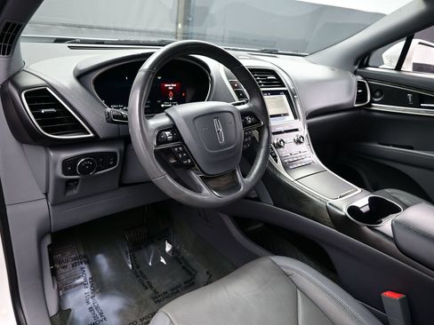 Used 2019 Lincoln Nautilus Reserve w/ Drivers Assistance Package AWD/4WD image 17