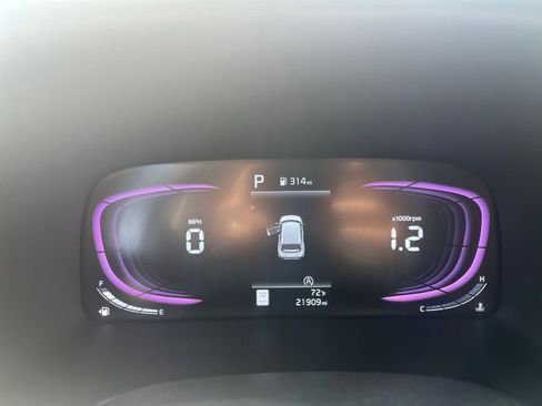 Used 2025 Kia Soul LX w/ LX Technology Package image 40