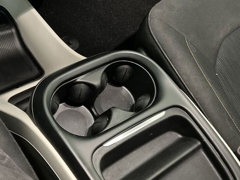 Used 2019 Chrysler Pacifica Touring Plus image 33