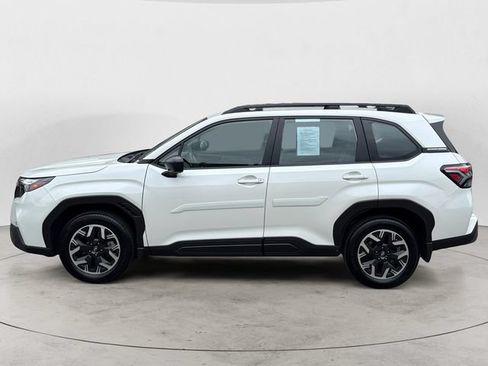 Used 2025 Subaru Forester AWD/4WD image 8