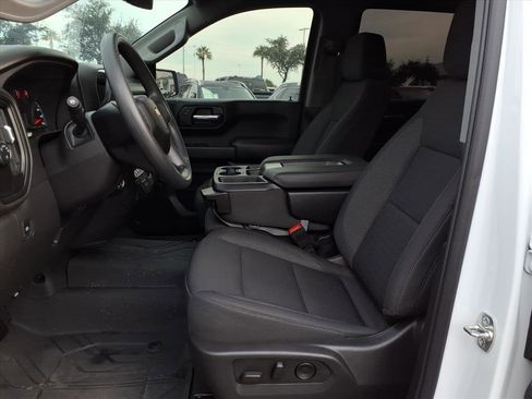 Used 2025 Chevrolet Silverado 1500 Custom image 15