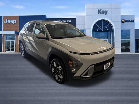 Used 2024 Hyundai Kona SEL AWD/4WD image 11