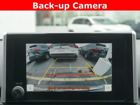 Used 2023 Toyota RAV4 XLE AWD/4WD image 9