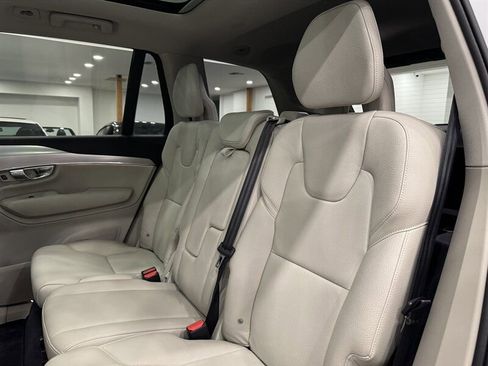 Used 2016 Volvo XC90 T8 Momentum w/ Vision Package image 17