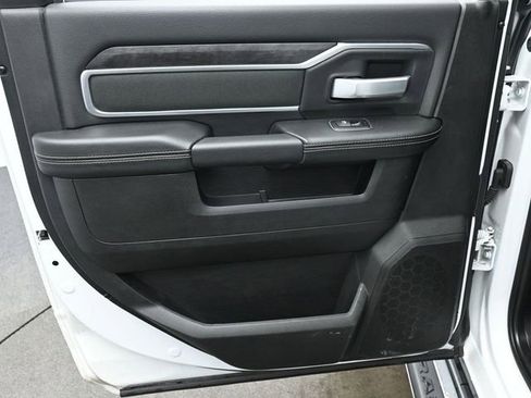 Used 2024 RAM 3500 Big Horn image 13