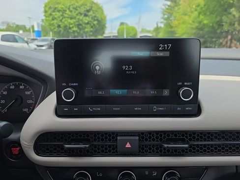 Used 2025 Honda HR-V LX image 17