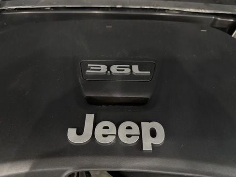 Used 2021 Jeep Wrangler Sport AWD/4WD image 48