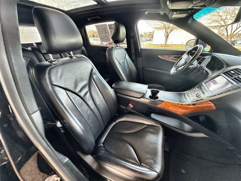 Used 2019 Lincoln Nautilus Reserve image 27