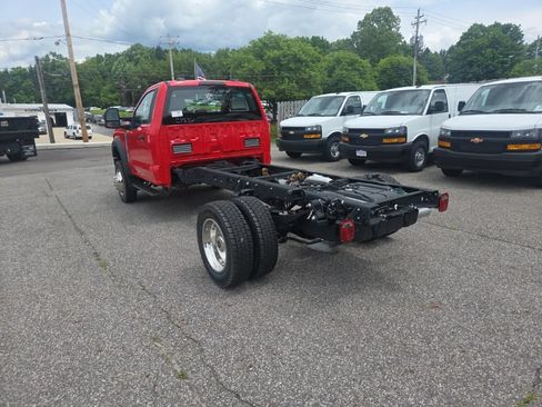 New 2026 Ford F450 XL w/ XL Chrome Package RWD image 25
