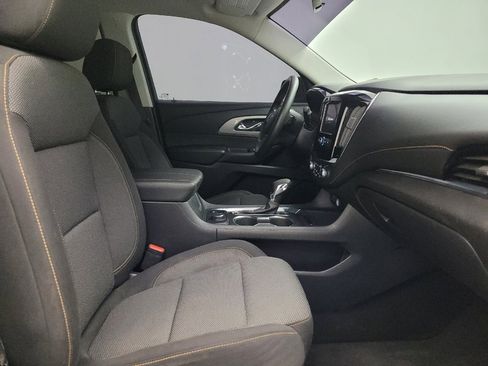 Used 2021 Chevrolet Traverse LS image 21