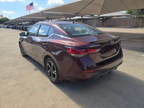 Used 2025 Nissan Sentra SV w/ All-Weather Package FWD image 5