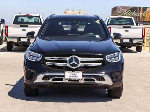 Used 2020 Mercedes-Benz GLC 300 4MATIC w/ Parking Assistance Package image 2